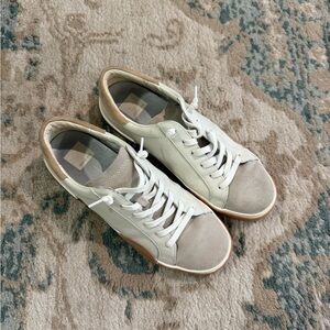 Dolce Vita Minimal Leather Sneakers – 8.5
